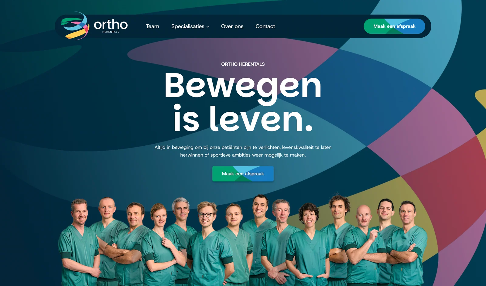 De homepage van orthopedieherentals.be: 'Bewegen is leven.' boven het voltallige team.